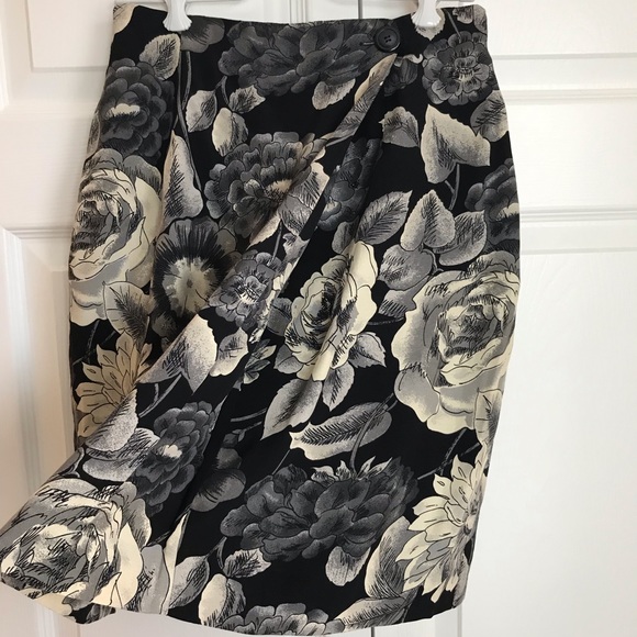 Jones New York Floral Pencil Skirt Size 8P EUC - Picture 12 of 15